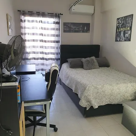 Apartment Modern In Athens, 10min From The Athens