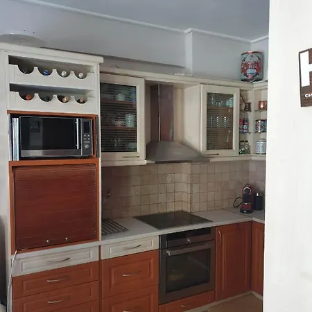 Apartment Modern In Athens, 10min From The Athens